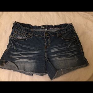 Amethyst jean shorts